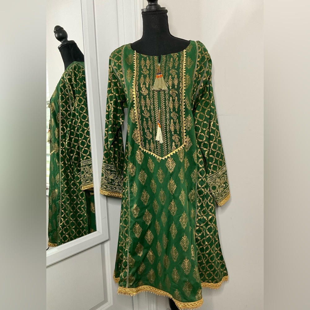 Pakistani/Indian women clothes